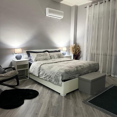 Apartamento Trento House Zona Stazione Centro Storico Parma Exterior foto