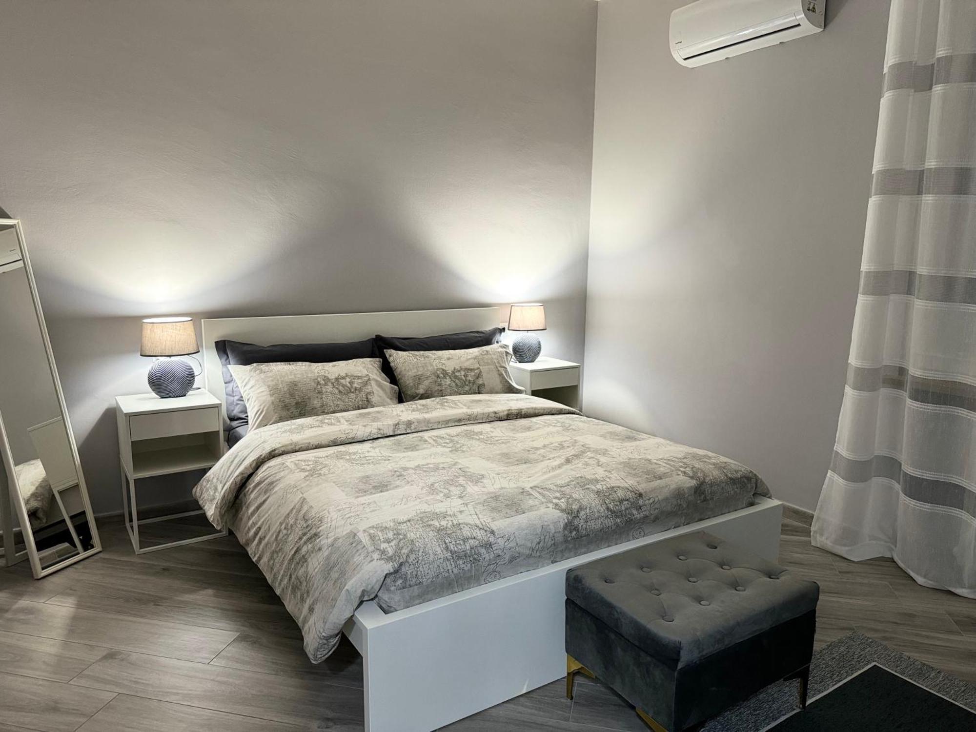 Apartamento Trento House Zona Stazione Centro Storico Parma Exterior foto