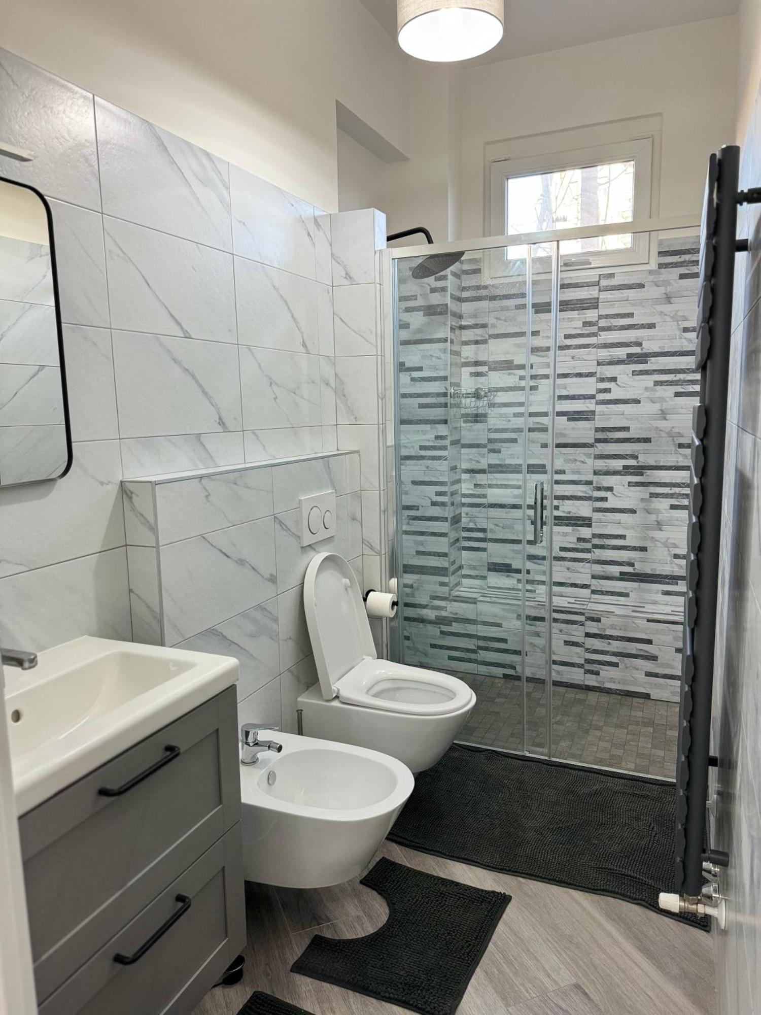 Apartamento Trento House Zona Stazione Centro Storico Parma Exterior foto